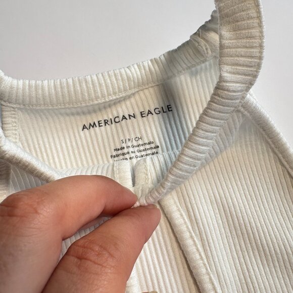 American Eagle Ribbed Cropped White Tank Top with Chest Keyhole Size Small - Picture 4 of 9